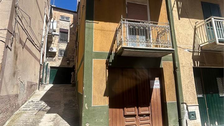 Casa singola in Vendita a Mussomeli (CL) via S.M.A