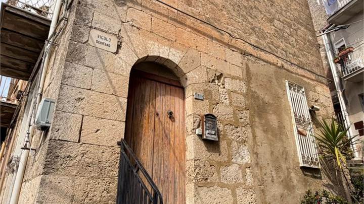 Casa singola in Vendita a Mussomeli (CL) in vicolo schifano 