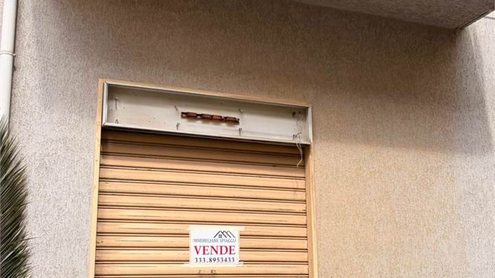 Negozio in Vendita a Mussomeli (CL) via camerota 
